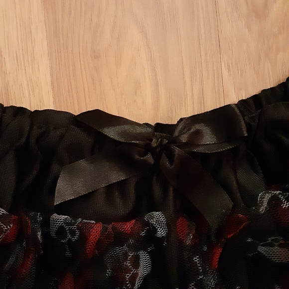 Hot Topic Skull Elastic Multi Layered Tutu Skirt - Picture 2 of 5